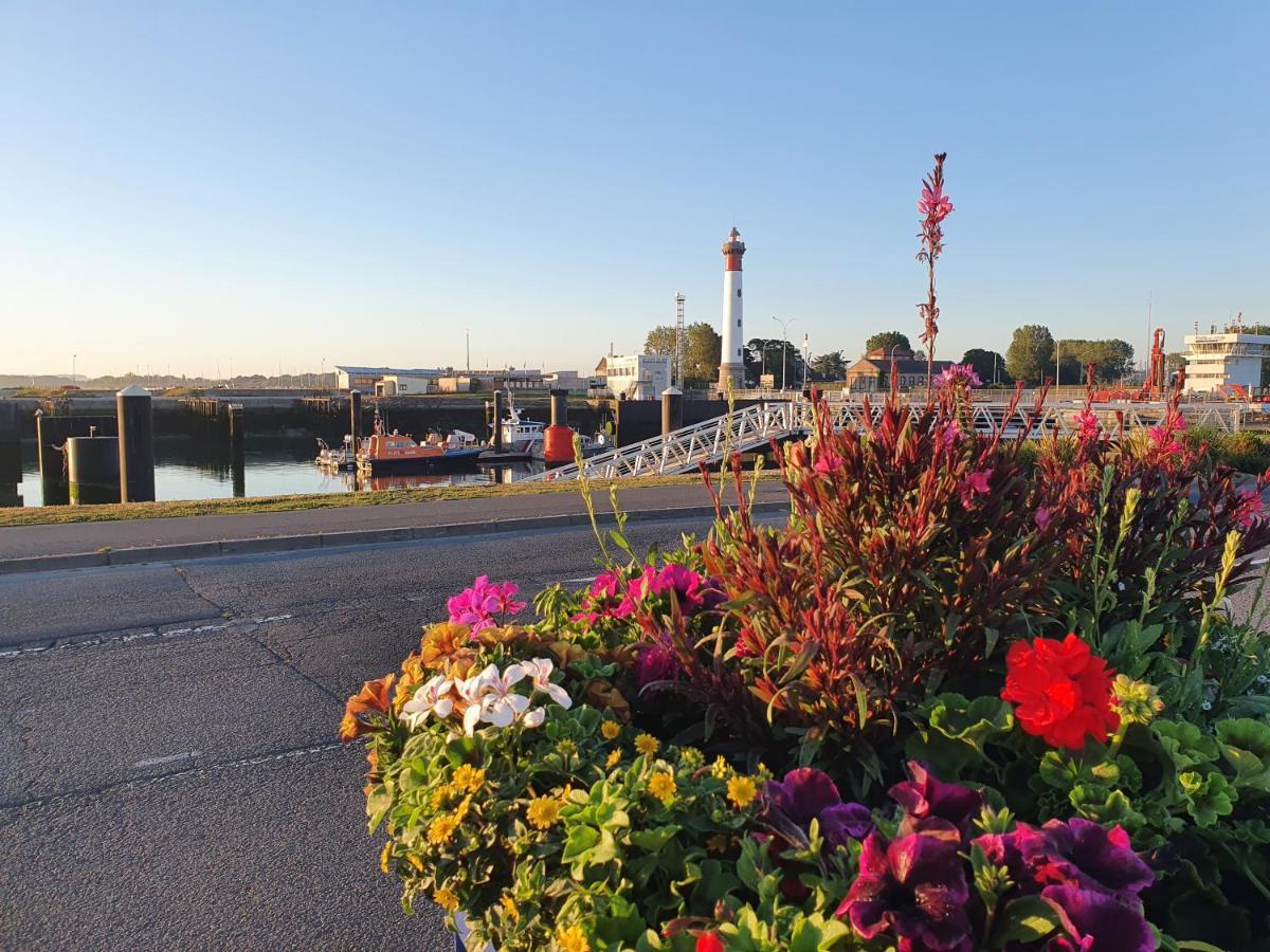 Résidence LE SEMAPHORE Ouistreham Extérieur photo